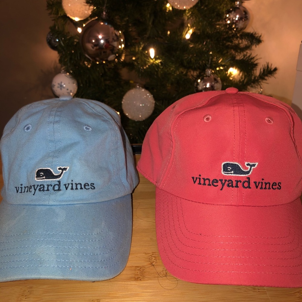 2 pack vineyard vines hats
